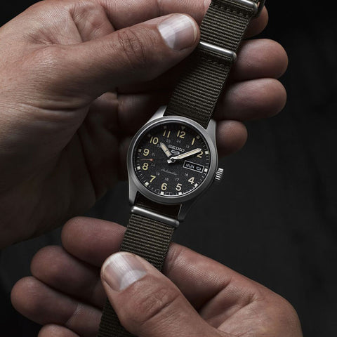 V5HD2191AE7E163E35A8279757B1D77A05CR6441838P3